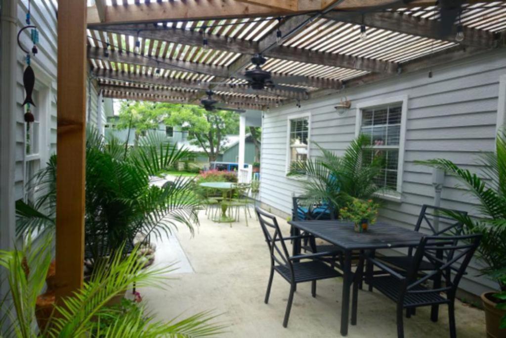 Comal Inn New Braunfels Exteriör bild